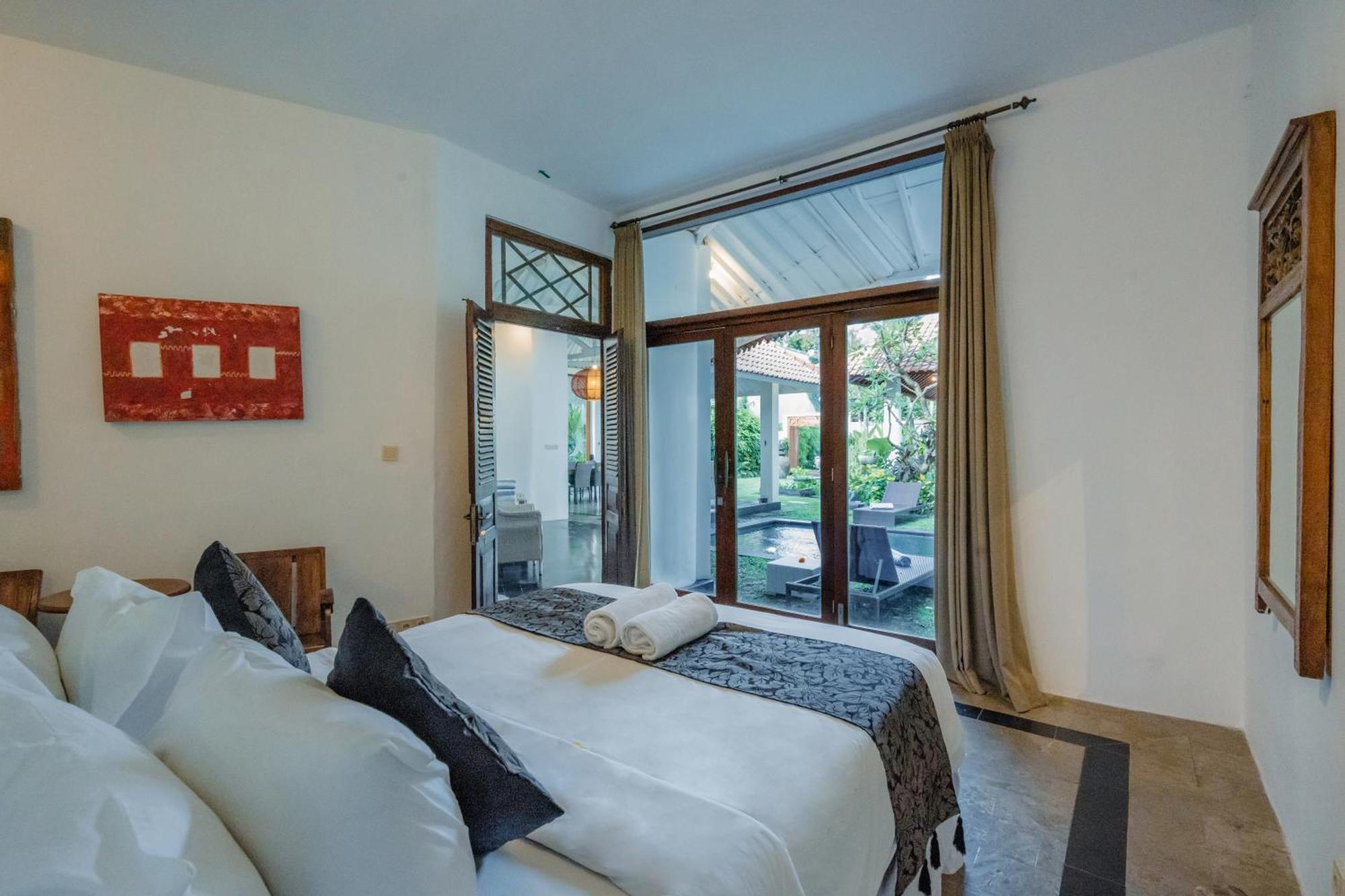Villa Etnik Seminyak ภายนอก รูปภาพ