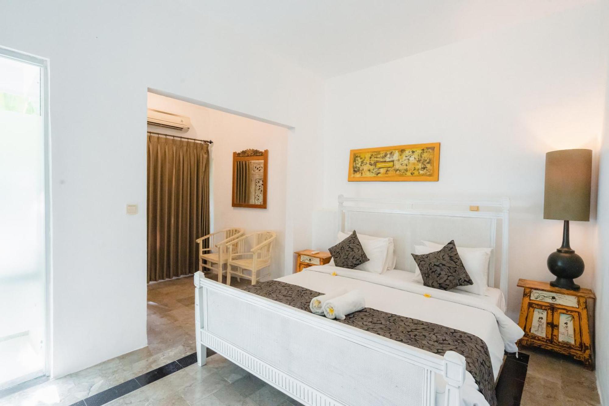 Villa Etnik Seminyak ภายนอก รูปภาพ