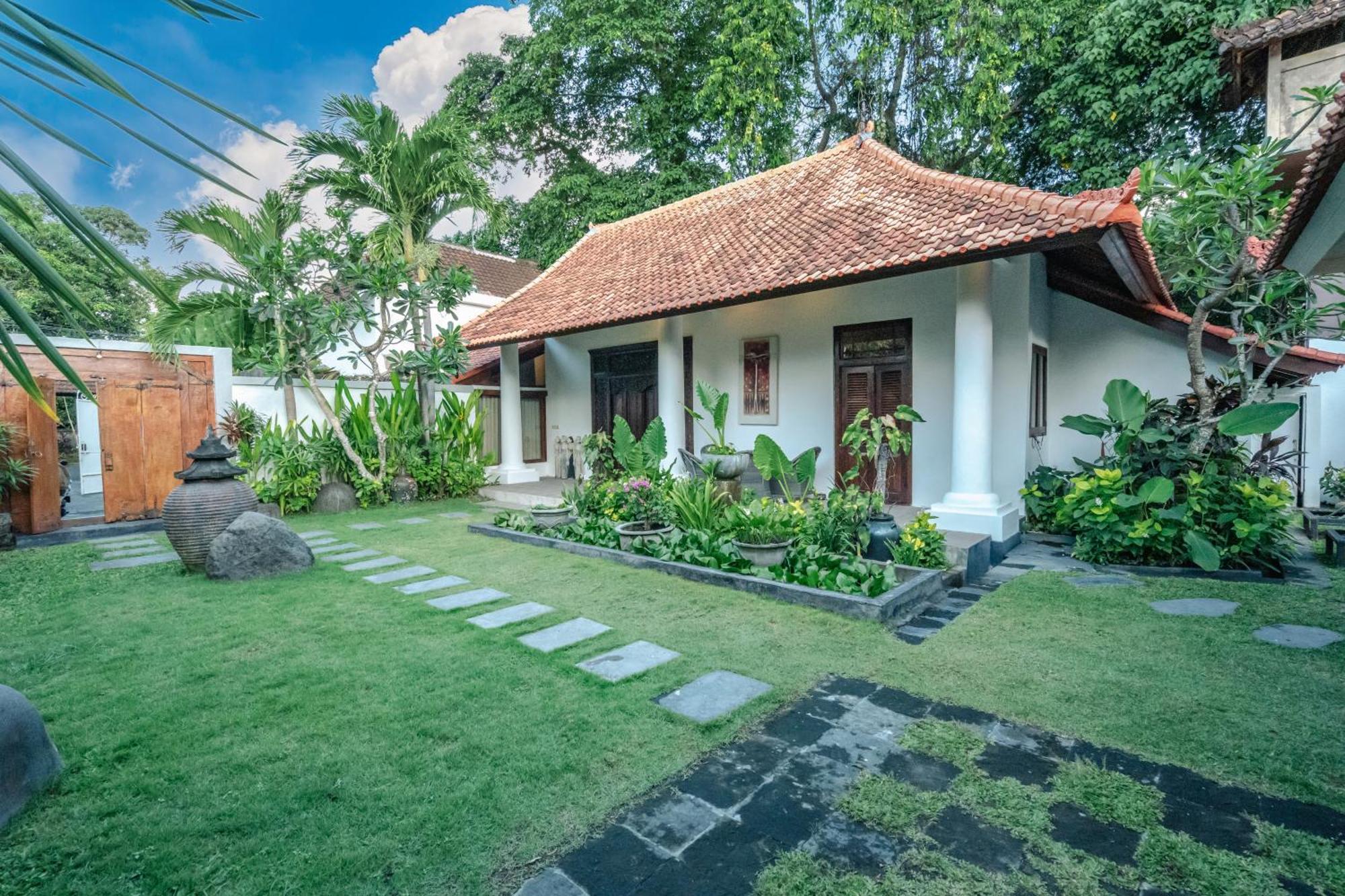 Villa Etnik Seminyak ภายนอก รูปภาพ